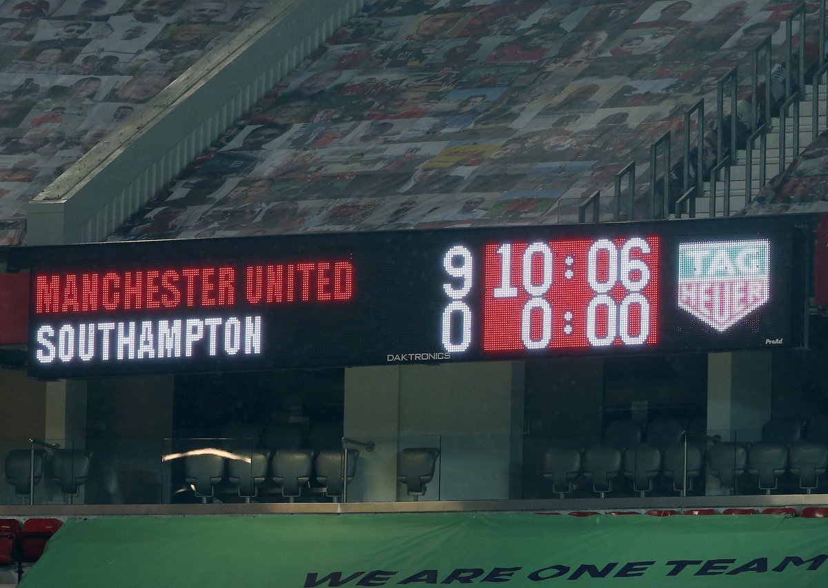 ManUtdInPidgin's tweet image. Na how Manchester United take be at Old Trafford this season. 😂 

#MUNROM