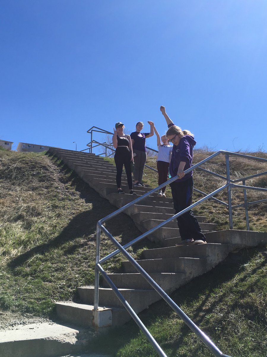AIAO_SD22's tweet photo. Our Bootcamp class has been killinโ their workouts! From full body circuits and walk/run intervals to self-defense lessons, they are giving it their all! They have been tracking resting HR, working HR, & rate of perceived exertion.
@SD22Vernon
#inquiry #studentbased https://t.co/1ywCnt2OwH