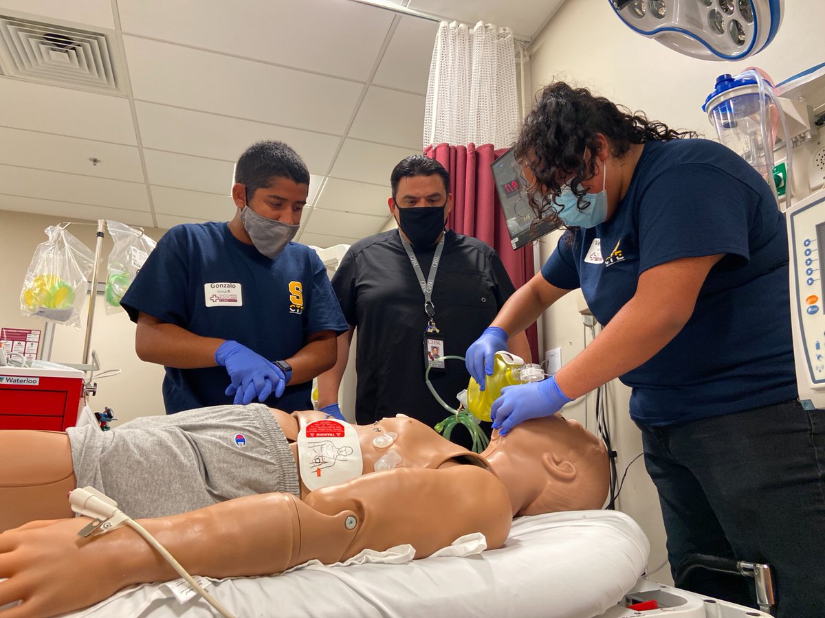 CHSUniv's tweet image. Today several high school students from the @SHS_Pathways Health Sciences program and UCSF Doctors Academy participated in hands-on medical simulation experiences and learned about different health care careers during our CHSU Health Careers Bootcamp!  #CHSUproud