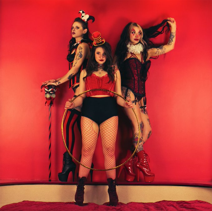 We don&rsquo;t make the rules or follow them, we just flow @CherryVonTease @theholycake #thanku #circusshit<a href="/tag/thanku"class="tags"><span>#thanku</span></a><a href="/tag/circusshit"class="tags"><span>#circusshit</span></a>