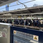 高田馬場のホームで緊急停止ボタンが押された結果？池袋駅ホームに人が溢れる!