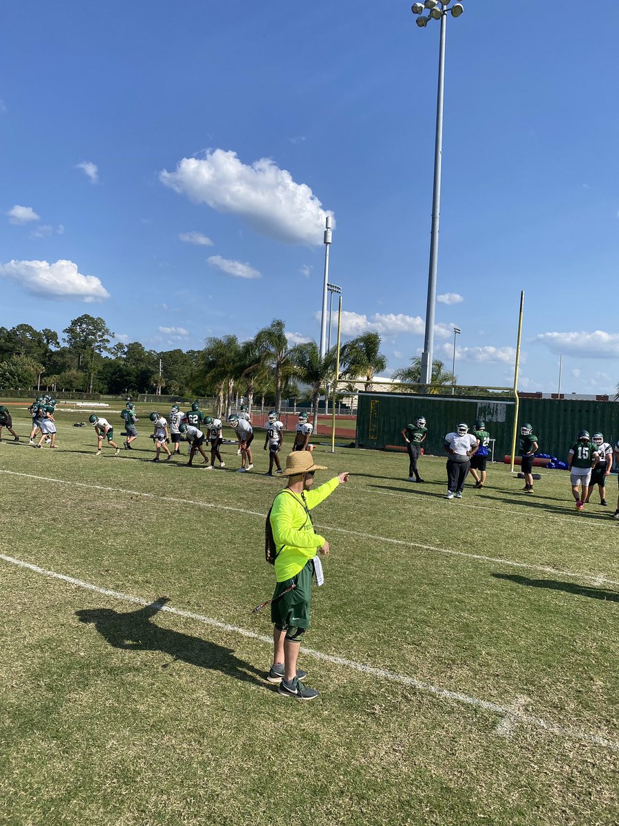 #ThrowDownThursday vibes! Almost 100 kids this week and our future D🐶GS are looking GREAT! Getting better each day! #Family #Perseverance #Community @FPCHSFootball @FPCHS @FlaglerSchools