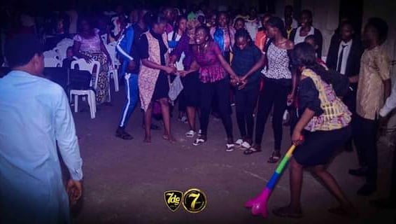 wordcityprevail's tweet photo. #7yearsanniversary #7DG #Day3 #WordCityIntl
A night of manifold manifestations of the Spirit of God. As we praised, God moved mightily amongst us. The impartation was heavy. Enter his gates with thanksgiving and his courts with praise; give thanks to him and praise his name. https://t.co/84XfTTTEw3