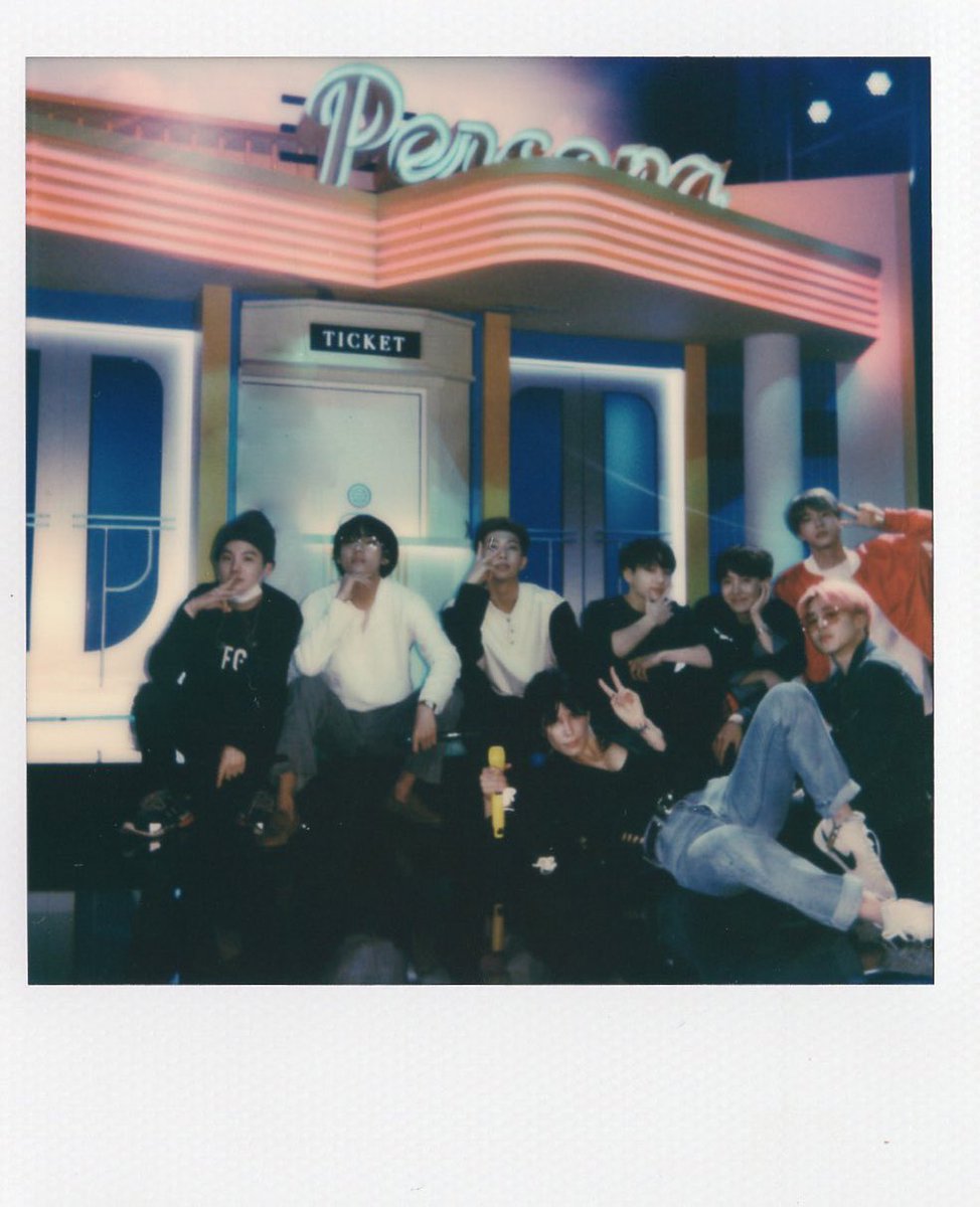 Iridescent9595's tweet photo. 빌보드 이때가 그립네 (팬들함성이듣고싶다)
#BBMAs  #BTS  @BTS_twt https://t.co/MZBjaOSuP4