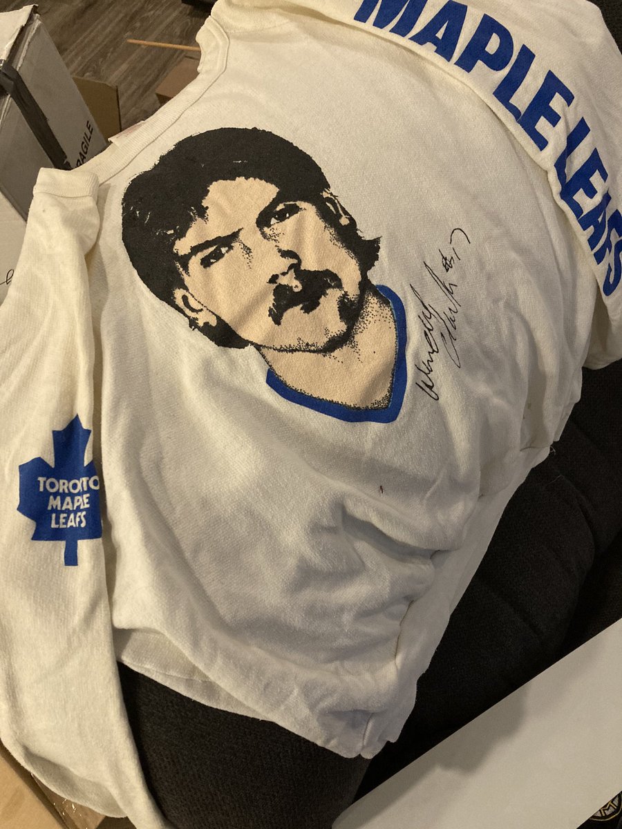 sharpy2112's tweet image. Watching my @MapleLeafs and going through some of my old stuff. I found things when I was in high school when  I was a raging fan of @wendelclark17 ....weren’t we all? #stillam #LeafsForever