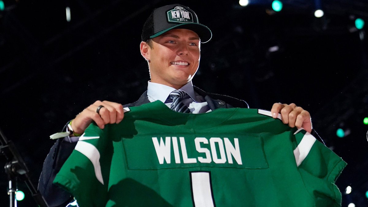 A dream come true, and it’s just the beginning. You haven’t seen anything yet! RT if you’re with me @nyjets fans! #NFLDraft2021 @verizon #VerizonPartner