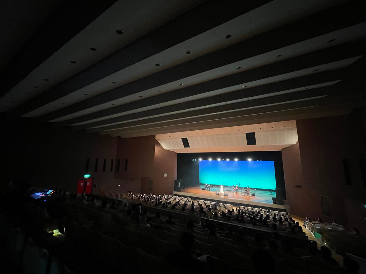半崎美子スタッフ 広島県庄原市民会館での 明日を拓くコンサート 21 無事に終わりました 延期公演の中 温かい皆様に囲まれて また記憶に残るコンサートになりました ピアノ 櫻田泰啓 アコーディオン 新井武人 パーカッション 入倉良 舞台監督 野津 半崎美子スタッフ 広島県庄原市民会館での 明日を拓くコンサート 21 無事に終わりました 延期公演の中 温かい皆様に囲まれて また記憶に残るコンサートになりました ピアノ 櫻田泰啓 アコーディオン 新井武人 パーカッション 入倉良 舞台監督 野津