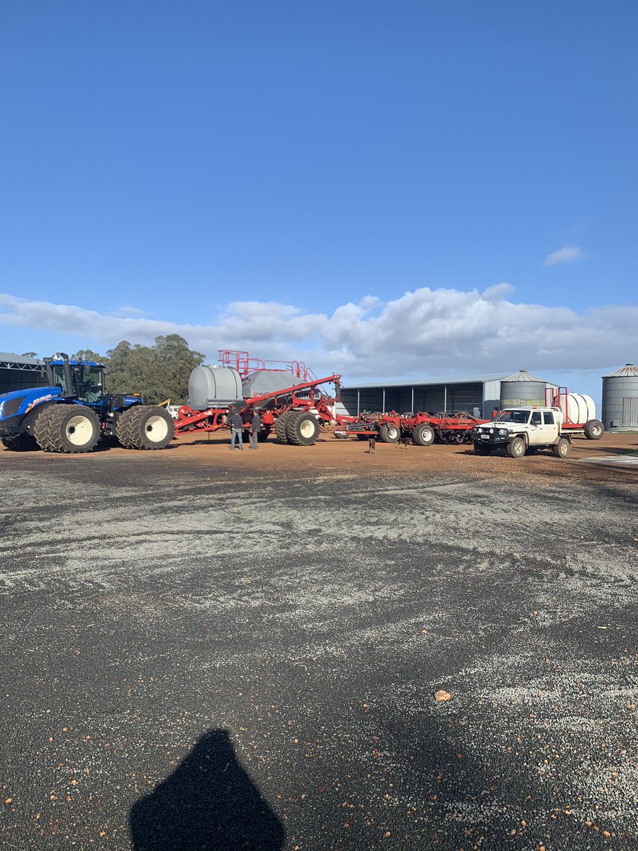 2021 seeding done for another season. Finished just in time to receive 23ml last night. Now just the cleaning and packing away next week after the team has a few days of well earned rest