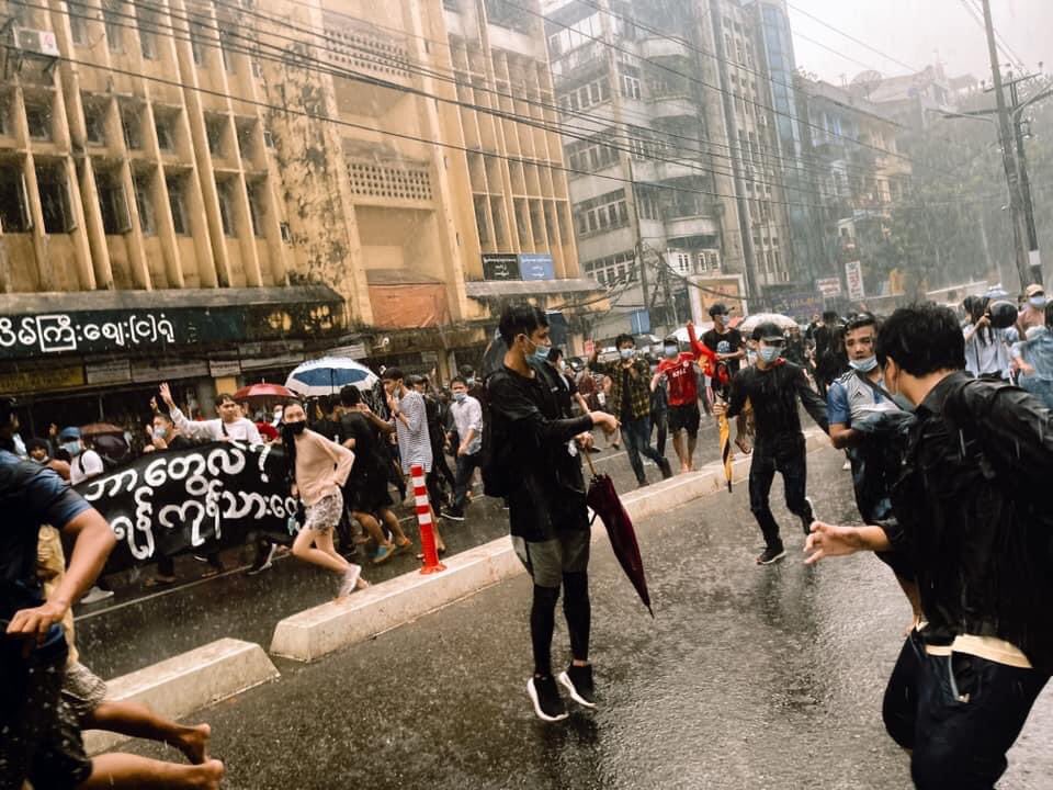 Yangonites take it the streets to protest against Military Coup even while raining heavily. Rain can’t extinguish the revolution fire burning inside us. #WhatsHappeningInMyanmar #Apr30Coup