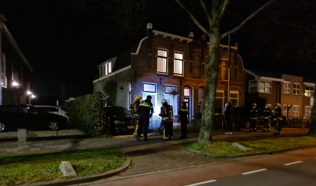 Politie onderzoekt explosie bij voordeur woning in Haastrecht - ..