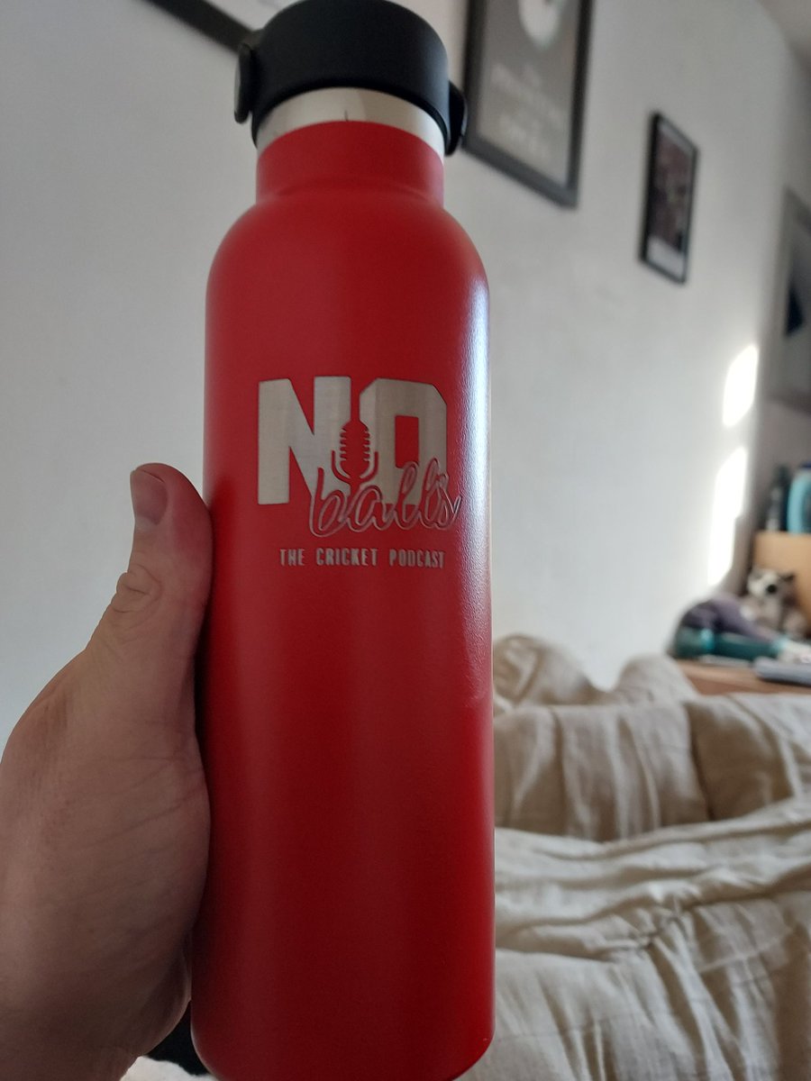 Only ordered it yesterday and boom its hear the <a href="/NoBallsTCP/">No Balls: The Cricket Podcast</a> water bottle love it thank you <a href="/AlexHartley93/">Alexandra Hartley</a> and <a href="/katecross16/">Kate Cross</a> this will be getting used alot 😀👍❤ #NoBallsTCP