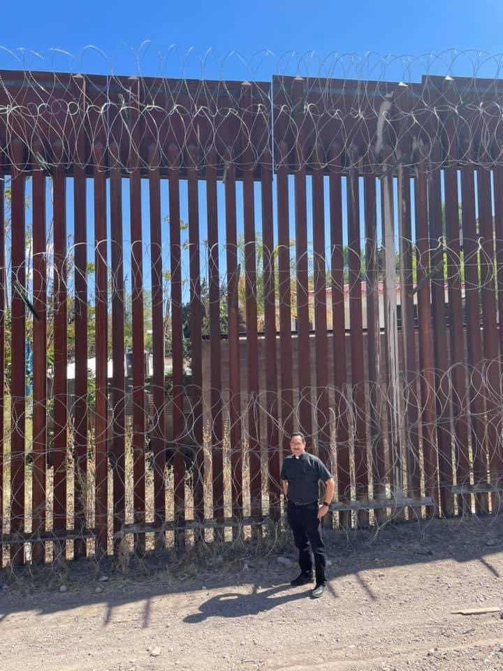 RevWarrenL's tweet image. My first visit to the border wall at Nogales, AZ