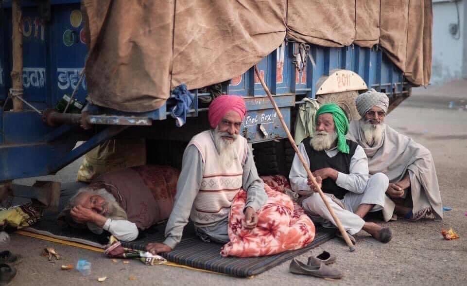 navdeepsingh_77's tweet photo. Farmers showed us this is how the andolan is done...We stand with our revolutionaries, our farmers...More power to you all ...!
#FarmLaws_NextPandemic https://t.co/OoCRaZcCNv