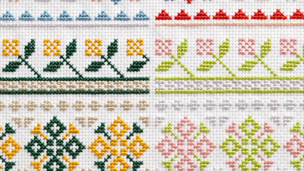 ルシアン コスモ 図案無料ダウンロード 刺繍カフェでお馴染みのartist Inさんによるクロスステッチ図案 17年のコスモカタログの表紙を飾った作品で 沢山の色の中から自分の好きな組み合わせを見つける楽しさを感じられるように 同じ図案を4つの ルシアン コスモ 図案無料ダウンロード 刺繍カフェでお馴染みのartist Inさんによるクロスステッチ図案 17年のコスモカタログの表紙を飾った作品で 沢山の色の中から自分の好きな組み合わせを見つける楽しさを感じられるように 同じ図案を4つの