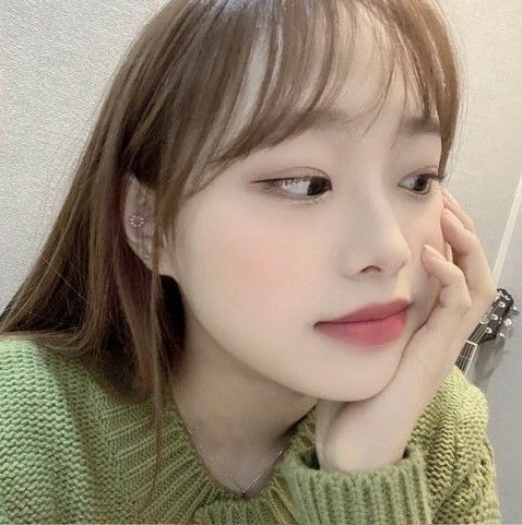 safechuus's tweet image. hi!!
this is a new account dedicated to #loona&apos;s #chuu!! there will be (almost) daily pictures, videos, and edits of #chuu!! this is your safe place &amp;lt;3
rt to spread the word 🥺