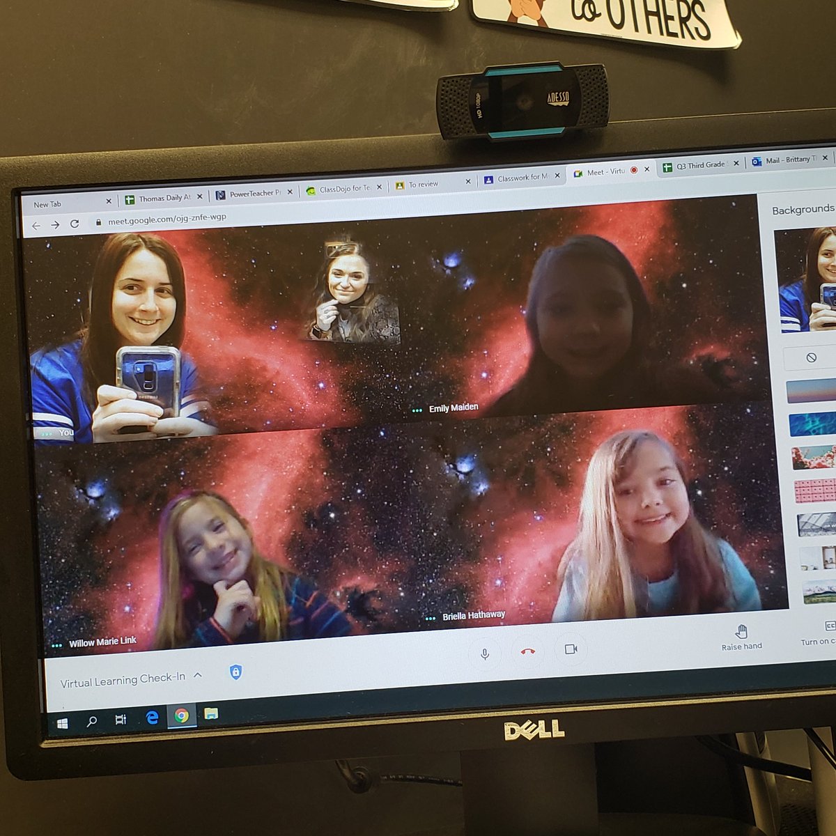 bmtedder1's tweet photo. Throwback to one of our virtual Wednesdays when our kids realized they could change their background ;) @MadisonLantz7 @AmeliaElem #ACESsurfsup https://t.co/gheBHVECu9