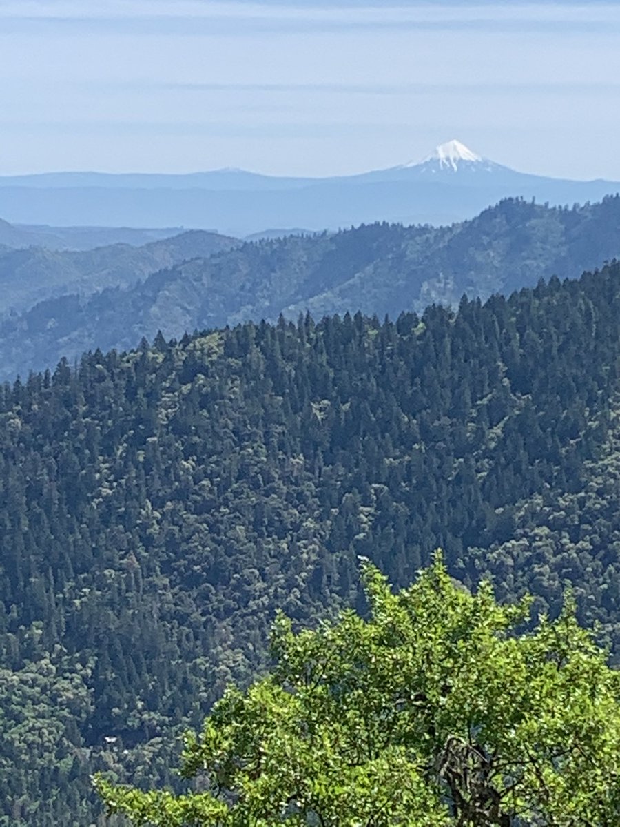 MineralAmerican's tweet photo. View from parts of the upper floors of the office today ⛏ #minerals #OregonRocks https://t.co/wMNTru6tXh