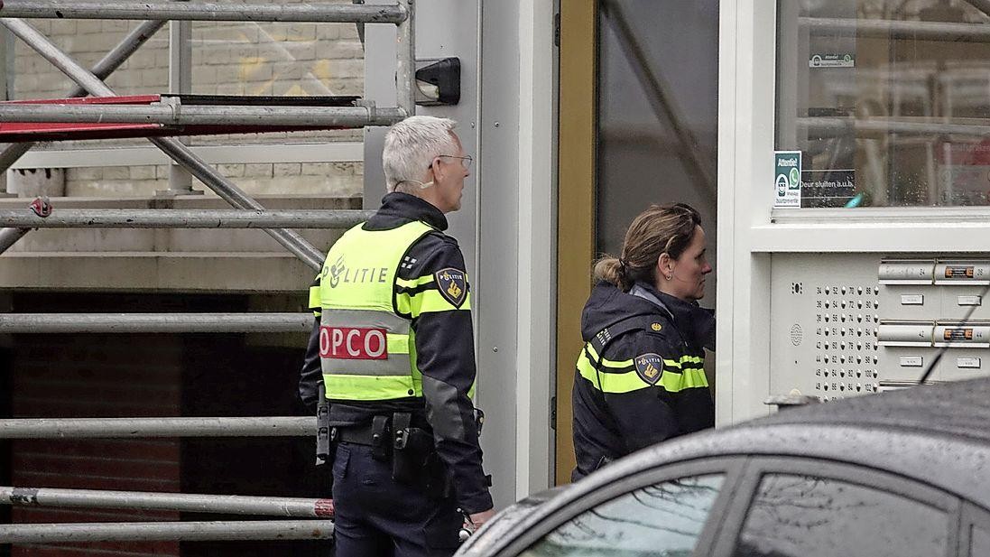 Mishandeling in Hoornse flat; verdachte gevlucht..