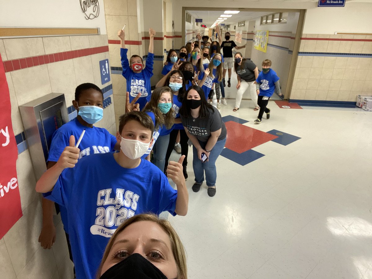 6th grade signing day!!! What a cool new tradition we get to start!! These kids will be running stuff one day!
<a href="/BowieMustangs/">Bowie Mustangs</a>  <a href="/AVIDRISD/">AVIDRISD</a> #ReachHigher #RISDGreatness