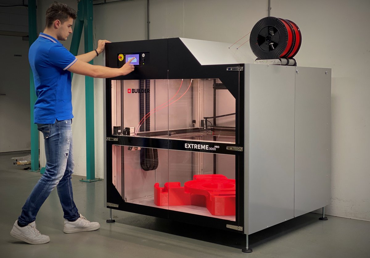 Introducing the Extreme 3000 PRO. An extremely large format additive manufacturing machine built in the Netherlands. With a build volume of 1100x1100x820 mm XYZ, it’s the perfect solution for large industrial applications. builder3dprinters.com/product/builde…
