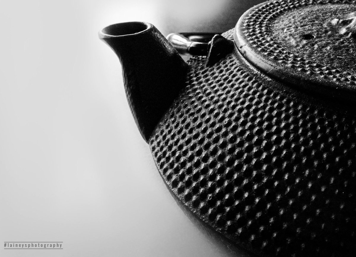 NZLainey's tweet photo. I’m a little teapot ...
This week’s photo challenge is all about texture. I gave up trying to do anything with fabric so went in the other direction instead 🙈
#52frames_texture #blackandwhitephotography https://t.co/uJlJNypdN7
