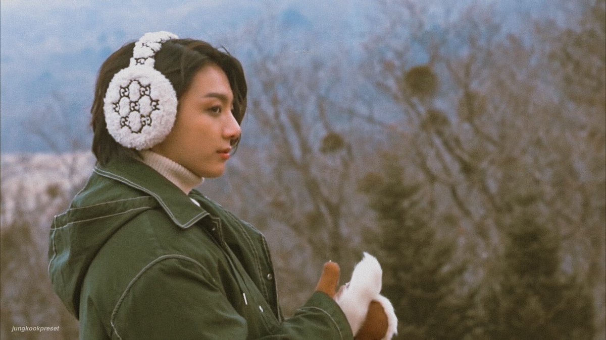 koochives's tweet photo. #JUNGKOOK: i’m a pretty boy i’m stunning ♡ https://t.co/LcGNoLRVjs