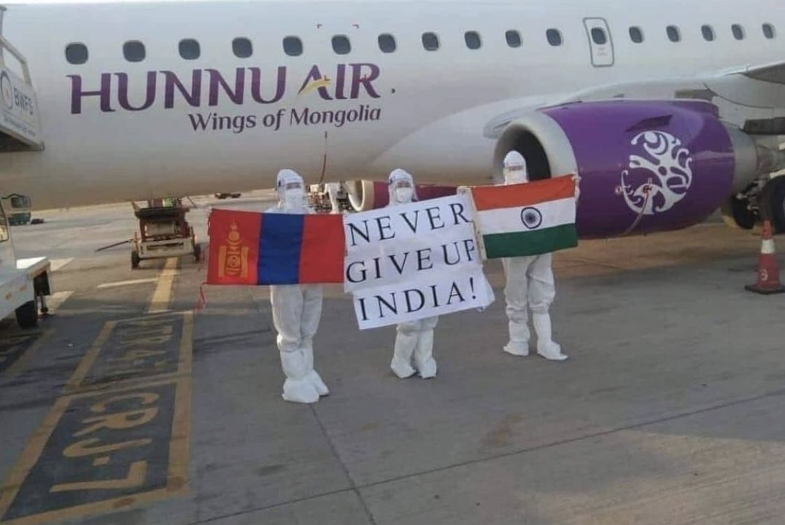 TwittatGAURAV's tweet photo. Heart warming gesture by @MongolianAir @HunnuAir_MR !
#FightAgainstCOVID19 https://t.co/gG5AOIOg2x