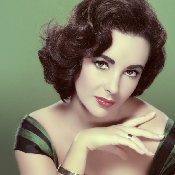 For  @mossandbones I’m going with Elizabeth Taylor because this is a fancast and I’m not letting things like “time” confine me 