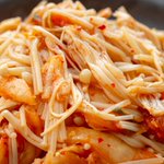 電子レンジで簡単お手軽調理!お箸がすすむ「えのき」レシピ!