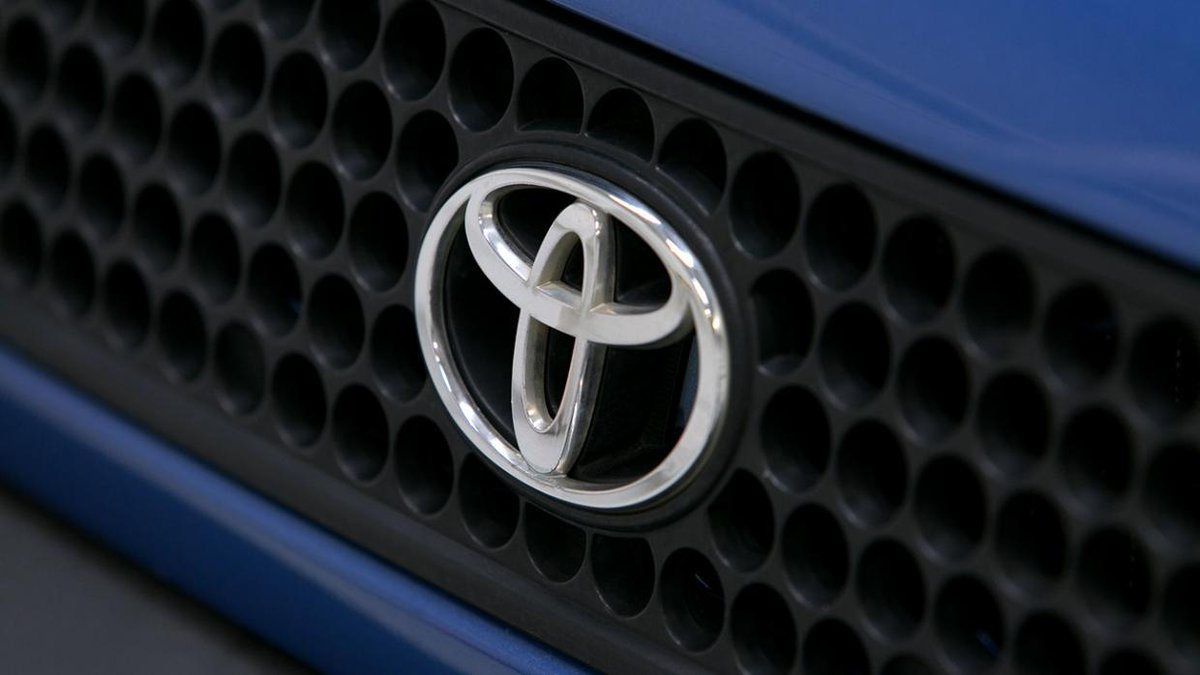 2. Toyota (1989): Toyota’s logo was only introduced back in 1989 to celebrate the firm’s 80th anniversary. The firm describes its badge as three interlocking ovals, which were designed to be recognisable ‘both head-on and when seen in a rear-view mirror’.