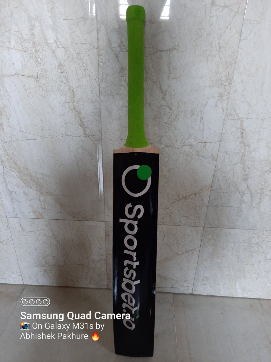 PakhureAbhishek's tweet image. Thank You @Sportsbetio_IN for this 
#SignedBat by Former Australian Speedster @BrettLee_58 💯
Just Loved this #SignedMerch 😍
Hope to meet you #Binga in  #AamchiMumbai 🔥💙