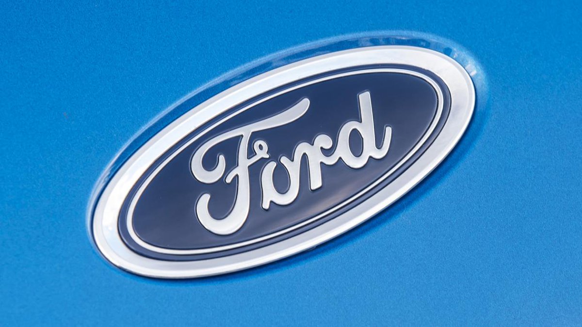 7. Ford (1927): It’s often thought that the Ford logo must be Henry Ford’s signature, but it was actually created in 1907 by the firm’s chief engineer Childe Harold Wills using a stencil set that belonged to his grandfather.