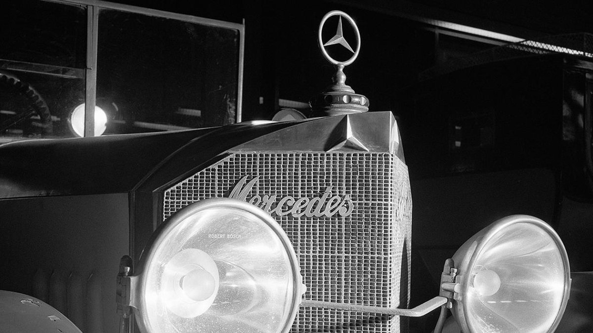 9. Mercedes-Benz (1925): The Mercedes logo first came about after the 1925 merger of the Daimler Motoren Gesellschaft and Benz & Cie. It was supposed to symbolise the dominance of the company over land, sea and air.