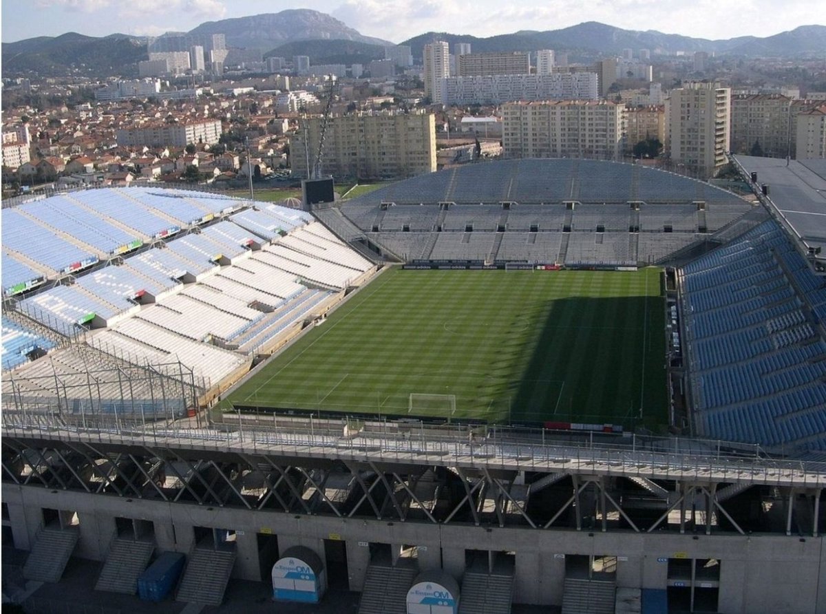 familystef's tweet photo. Gloire au seul à l'unique olympique celui de Marseille 
#TeamOM https://t.co/Y0T84ArAHP