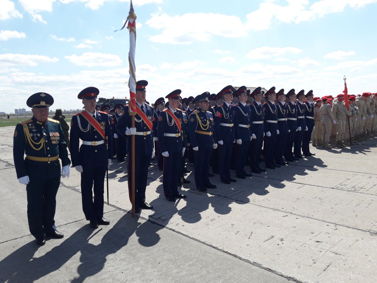 К параду Победы готовы!
В восьмой по счету тренировке к параду Победы, которая проходит на полигоне пос. Кряж, приняли участие кадеты нашей школы.