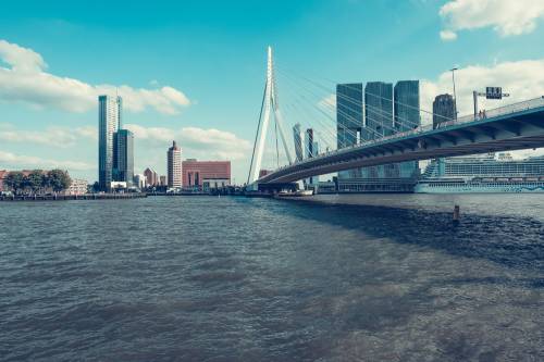 📄Online the First Transfer Story set in Rotterdam.
"Social innovation is in the DNA our city, and the project has been a key opportunity to further this".

Read the story:👉bit.ly/2PE5sMY
#InnovatoR