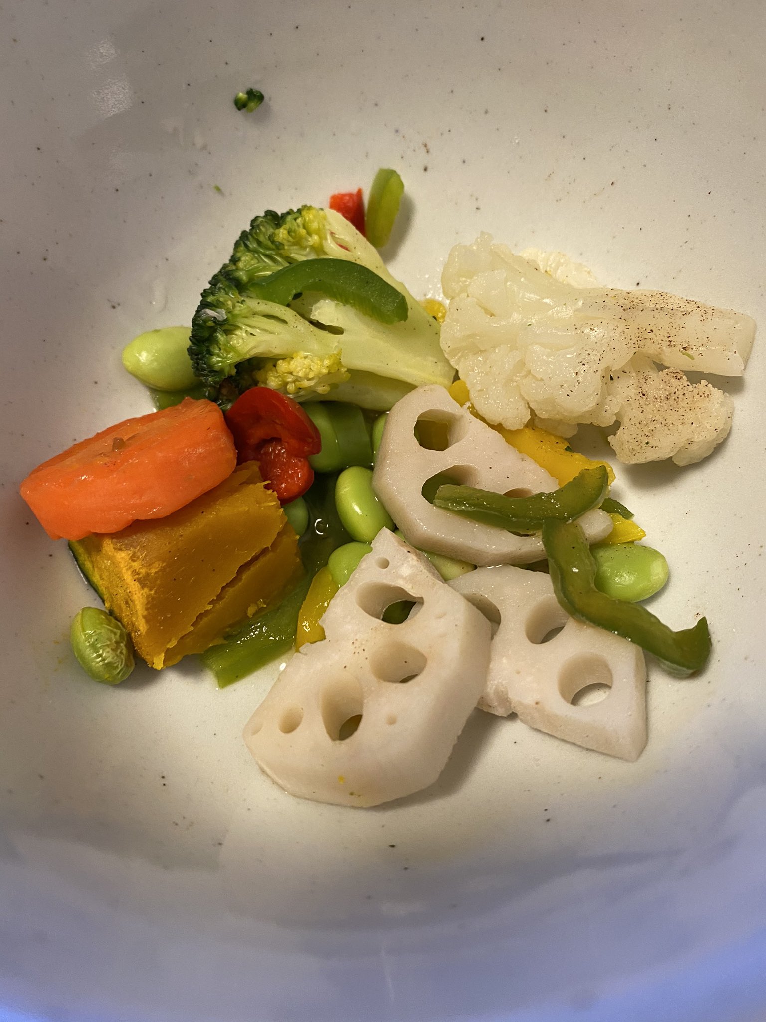Uzivatel さとし Na Twitteru 肉のハナマサの冷凍野菜ミックスを適当にレンチンして塩胡椒でステーキの付け合わせとか温野菜サラダっぽくなって手軽でいい T Co 3eiad5sejb Twitter