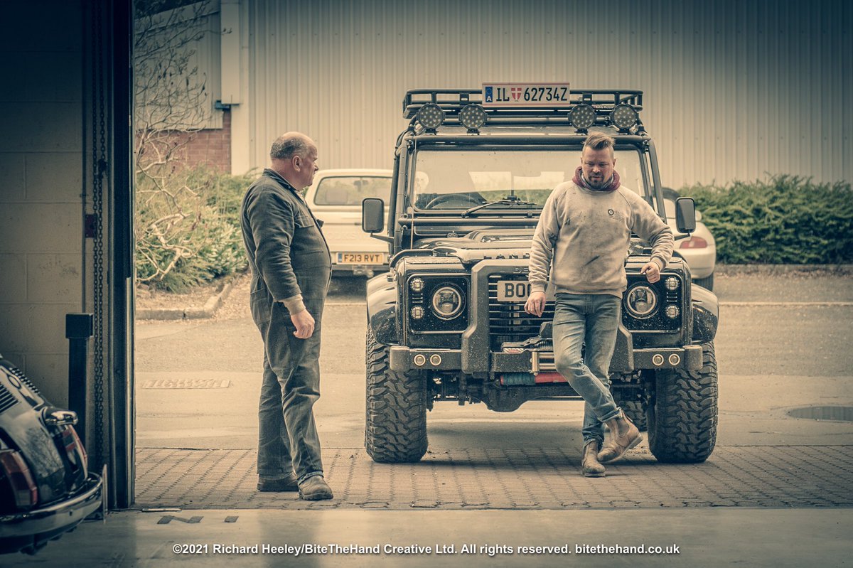 Team discussing their #LandRover #Defender #Spectre Edition electric conversion at #ElectricClassicCars. @elecclassiccars #landroverdefender #landroverdefenderspectre #defenderspectre #ev #electriclandrover