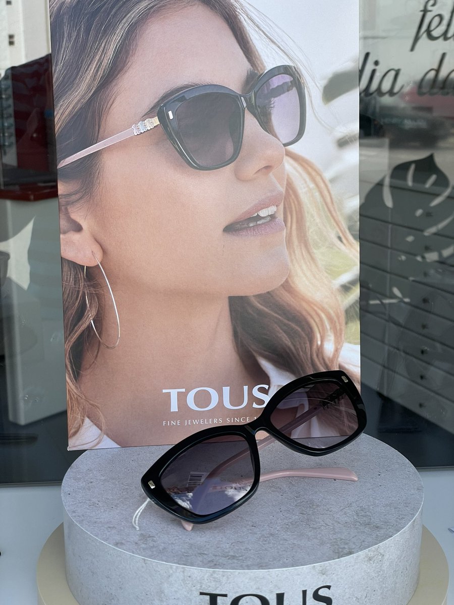 TRIOPTICA's tweet photo. 💞 Feliz dia da Mãe!! 💞
Com a Tous e Trioptica
#tous #touseyewear #oculos #sunglasses #diadamae #eyewear https://t.co/ohUBKLI9HV
