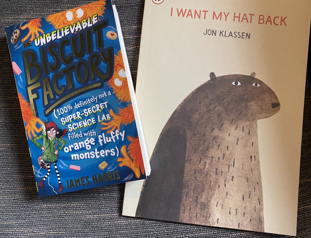 Listen UP! Read ON!

Lovely to chat books on <a href="/bbcnewcastle/">BBC Sport Tyne & Wear</a> - our picks for <a href="/LisaShawRadio/">Lisa Shaw</a> this week are <a href="/DavidFoenkinos/">David Foenkinos</a> <a href="/NaturalistDara/">Dara McAnulty</a> @James_D_Harris &amp; @burstofbeaden 🙌
 
&amp; in one handy spot here forumbooksshop.com

&amp; here uk.bookshop.org/lists/listen-u…

Happy reading!