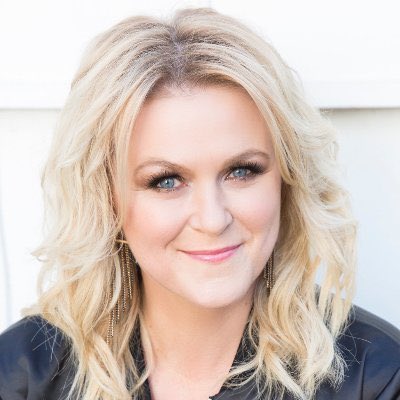 Happy birthday, Carolyn Dawn Johnson! ( Born today in 1971. (4/30) 