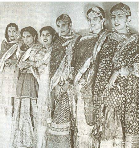 The gharara is a popular bridal dress for Muslim brides in the Hindi belt(UP, Bihar etc) but during the nawab era in the Awadh region, it was a common piece of clothing for the women in the region, usually among the aristocrats