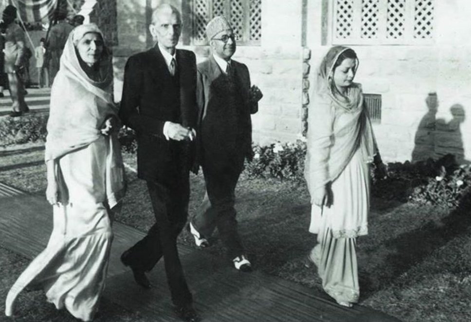 Influential women like Fatima Jinnah a.k.a Madar-e-Millat(mother of the nation) and Begum Rana Liaquat Ali Khan would wear the gharara often which helped the people of Pakistan identify with the garment as an aspect of Pakistani culture