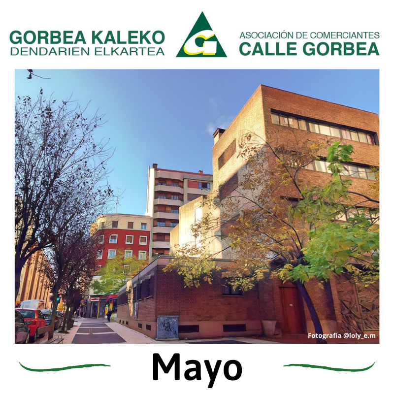 Hoy empieza MAYO, este mes se dedicó a la fertilidad. Es un homenaje a los ancianos o protectores del pueblo, ya que deriva de la palabra latina majorum, que significa mayores. 
Fotografía📸<a href="/loly_e/">Loly.M</a>.m
#arabadendak #comerciovitoria #salimoshoy #vitoriagasteiz #asociacioncallegorbea