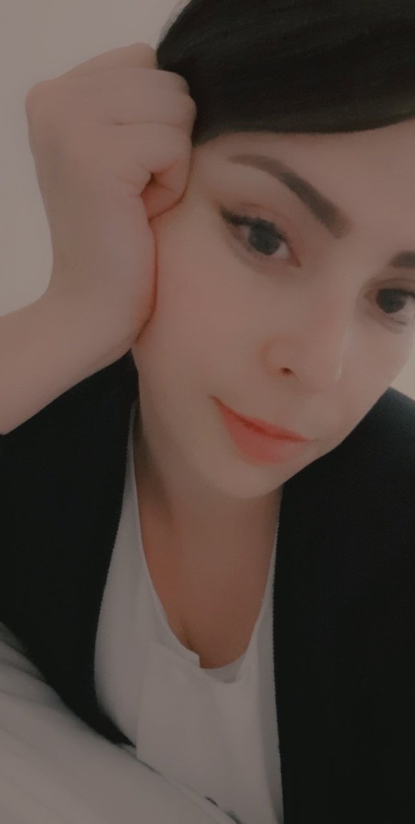 MinettyMx's tweet photo. Al fin viernes... aún estoy trabajando pero no importa. 😅 https://t.co/HydBgXvkU6
