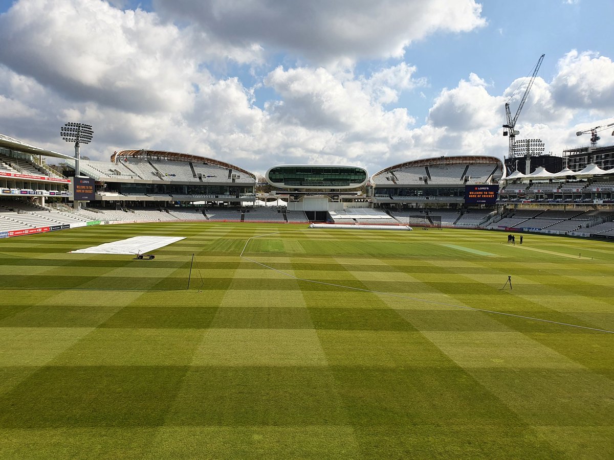 Still buzzing from yesterday's #MCCWomensDay @HomeOfCricket for @MCCOfficial
Such an honour to play on the hallowed turf, and with so many incredible cricketers on show #TheHundred #womenscricket #wiltshirecricket