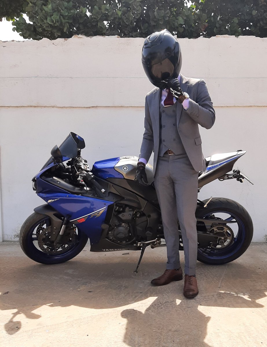 Im the gentleman biker from
Togo
Follow my instagram @ycmbiker  for more!

#icionshabillebien #instafashion #fashionable #fashion #instastyle #instastyles #style #styleblogger #mensfashionpost #menswear #menstyle #menfashionreview #menwithstyle #menwithclass #team228 #influencer