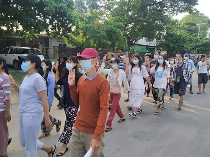 Myanmar_Now_Eng's tweet photo. The military base in Meiktila, Mandalay, was hit by rockets yesterday. Nevertheless, residents marched and held motorcycle rallies to protest against the coup regime today (Apr 30). 

#WhatsHapppeningInMyanmar https://t.co/cueNsNXO9n