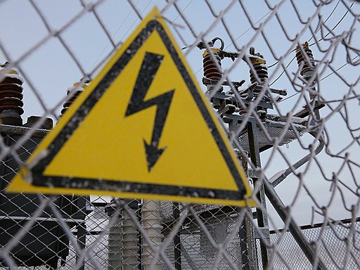 Kolenergo's tweet image. Мурманский филиал «Россети Северо-Запад» напоминает правила электробезопасности и проведения работ вблизи охранных зон линий электропередачи kolenergo.mrsksevzap.ru/press/news/new…