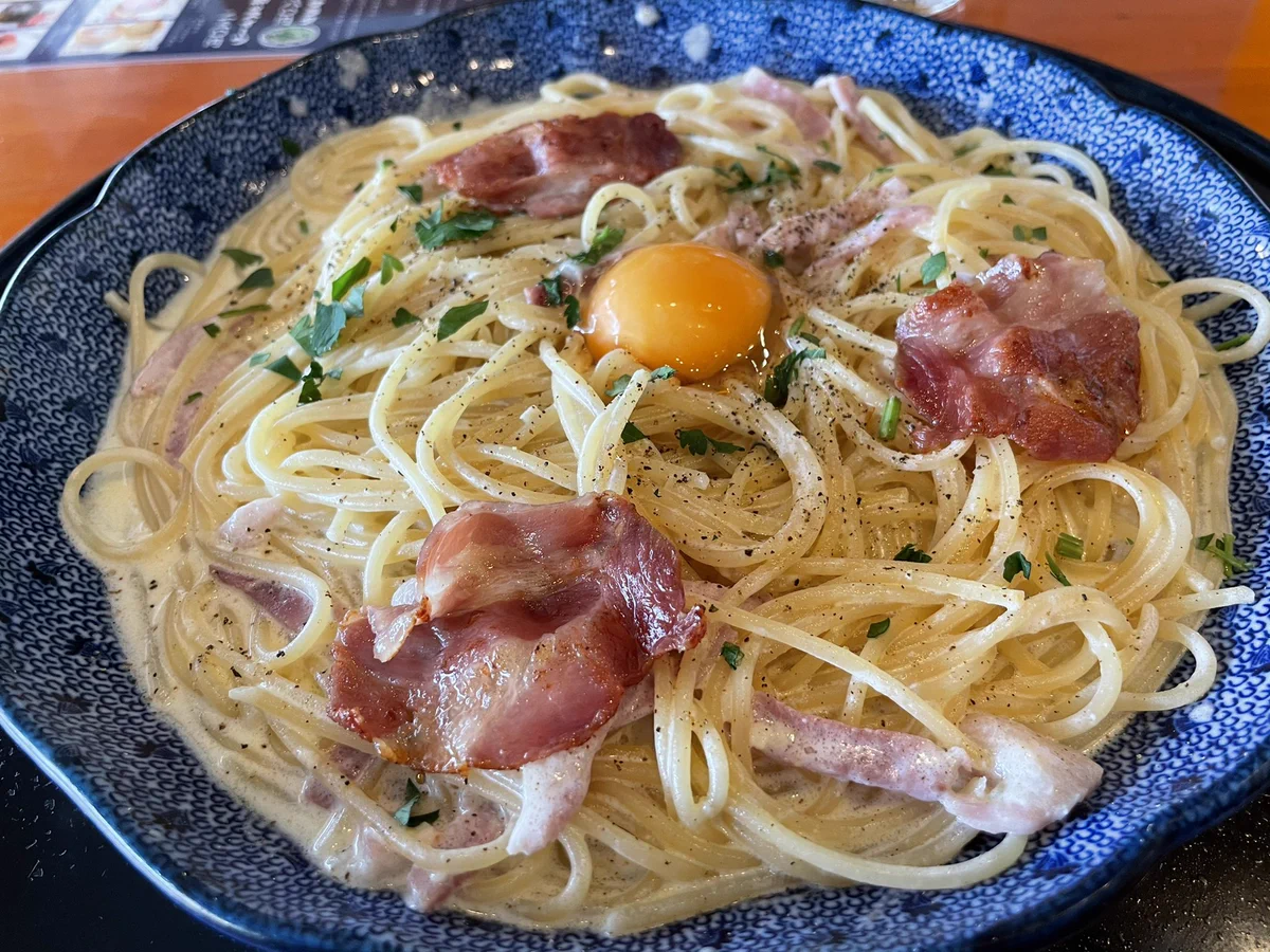 数年ぶりに元カノから連絡が！昔話で盛り上がり…良い保険の紹介をされたので脈アリw